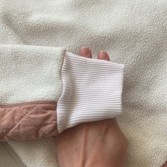 Abercrombie and Fitch pullover - Picture 4 of 5